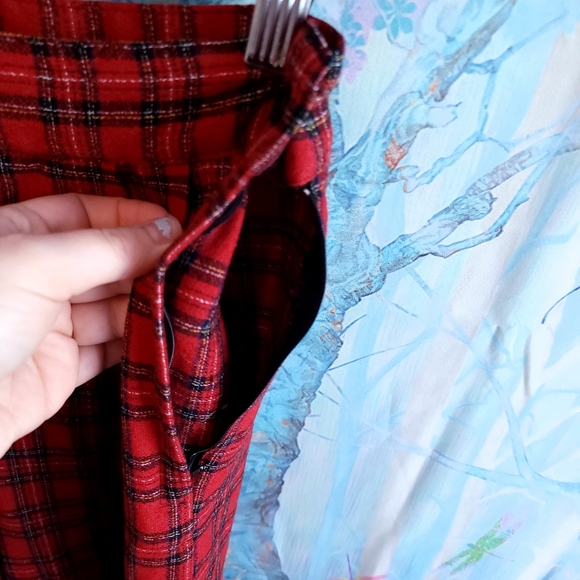 Vintage High-waisted Plaid Stirrup Trousers - Picture 4 of 8
